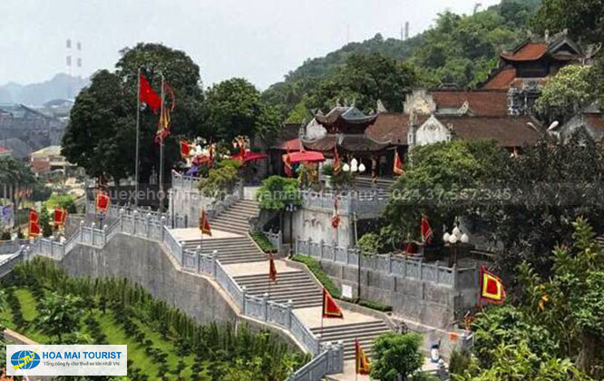 Thuê xe ô tô đi du lịch- đi lễ đền Cửa Ông